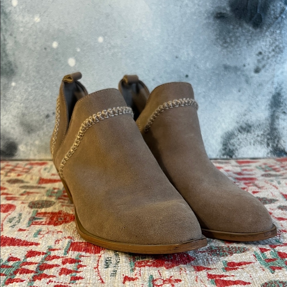 Sole Society - Women's Tan Ankle Boots